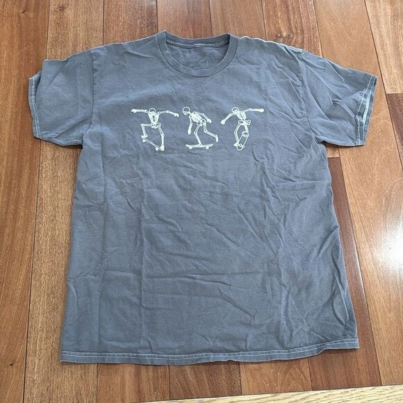 Tilly's Full Tilt Brown Short Sleeve Tees with Graphic Designs size M - Picture 1 of 5